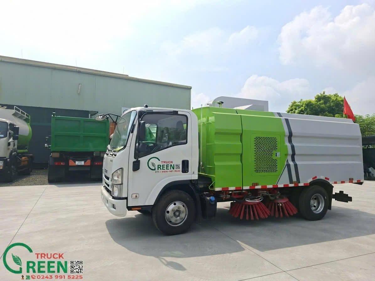 Xe quét đường 8 khối Isuzu