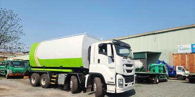 Xe chở cám, chở thức ăn chăn nuôi 28 khối ISUZU GIGA
