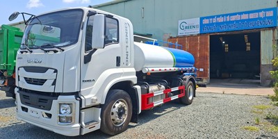 Xe tưới nước rửa đường 9 khối Isuzu Giga