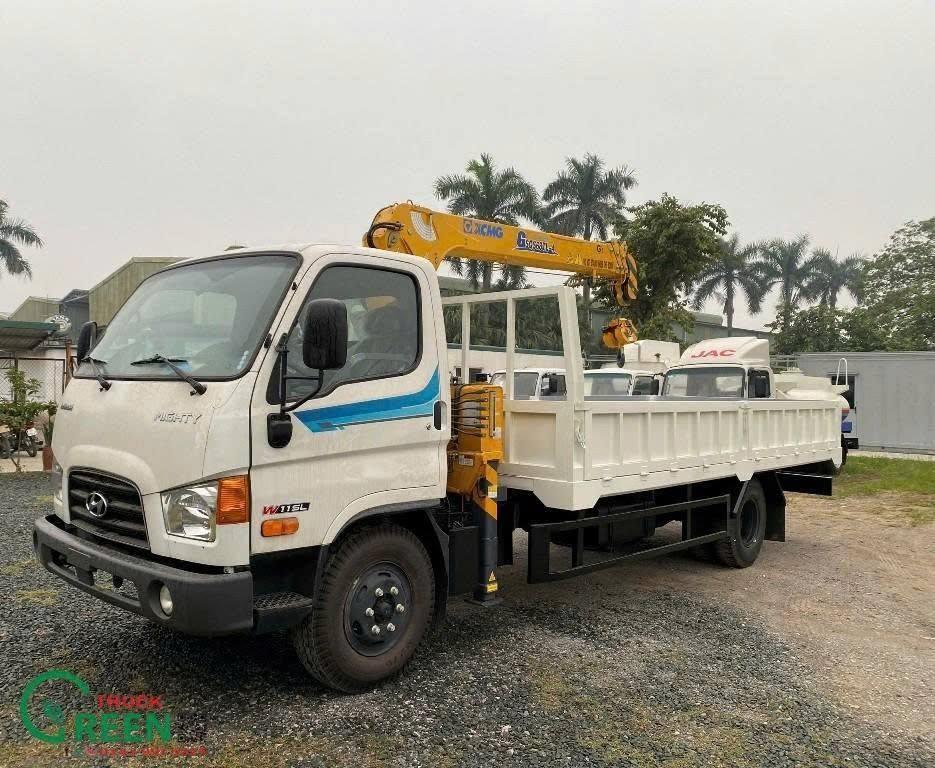 Xe tải Hyundai MIGHTY W11SL gắn cẩu 3.4 tấn 4 đốt XCMG SQS68TL-4