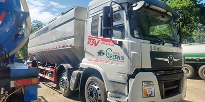 Xe chở thức ăn chăn nuôi 33 khối Dongfeng Greentruck nhập khẩu