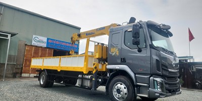 Xe tải Chenglong gắn cẩu 5 tấn XCMG