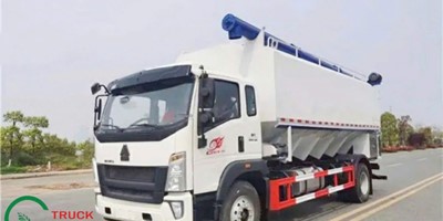 Xe chở thức ăn chăn nuôi 14 khối Howo , chở cám trục vít